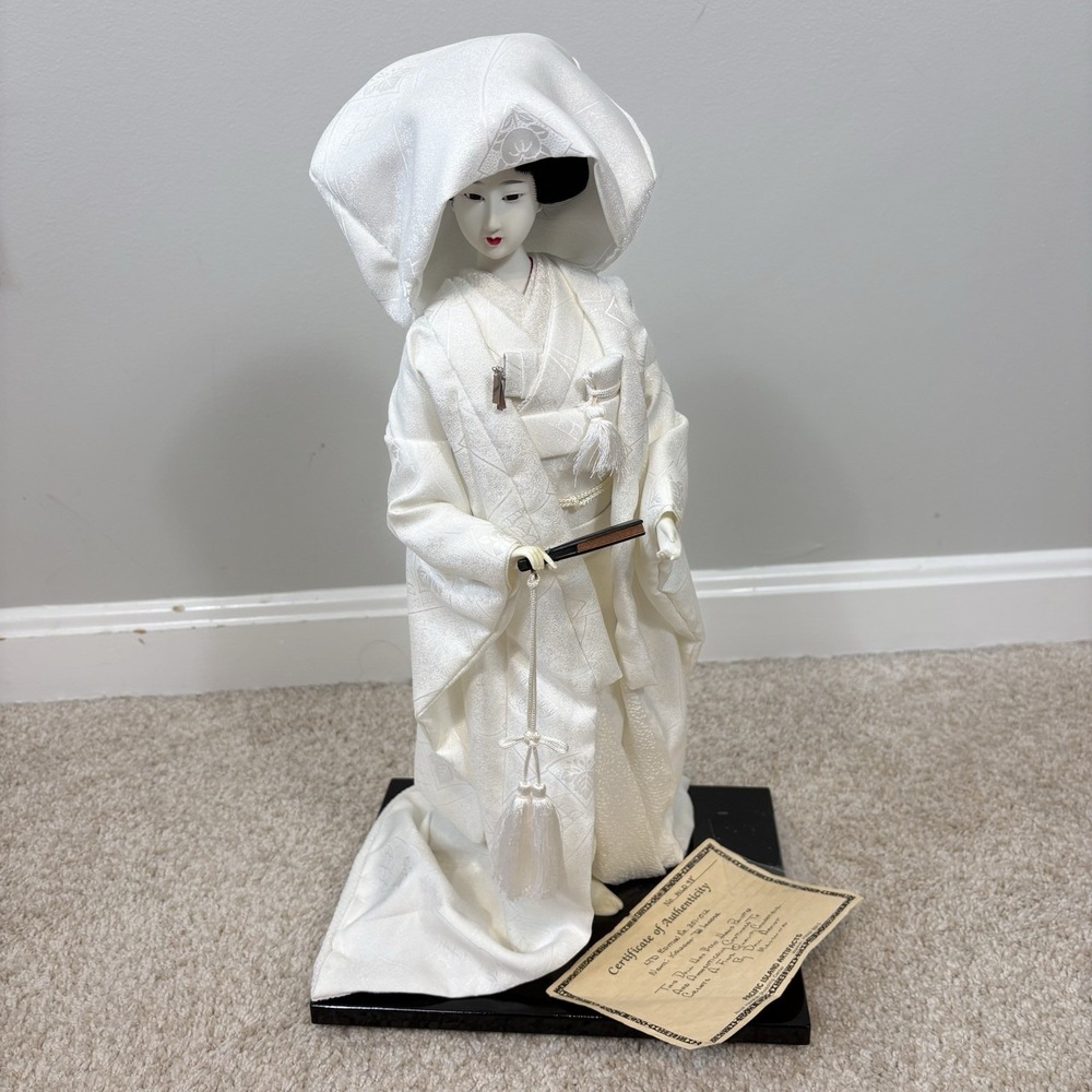 Vtg Japanese Bride Doll White Kimono Wedding Geisha Kanaku The Leader Maiko Fan